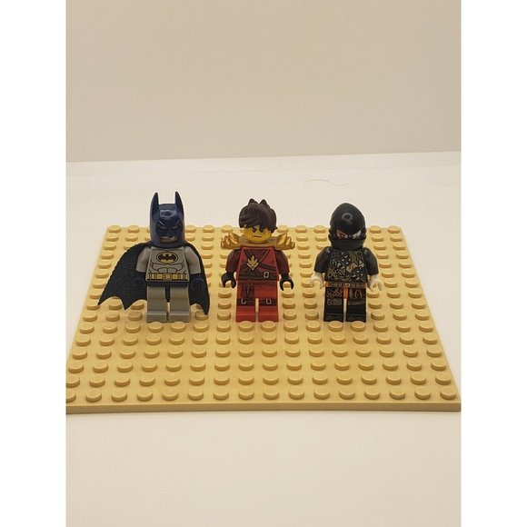 LEGO Minifigure Mixed Lot of 3 Batman  Head Gear C0497 - Picture 1 of 10